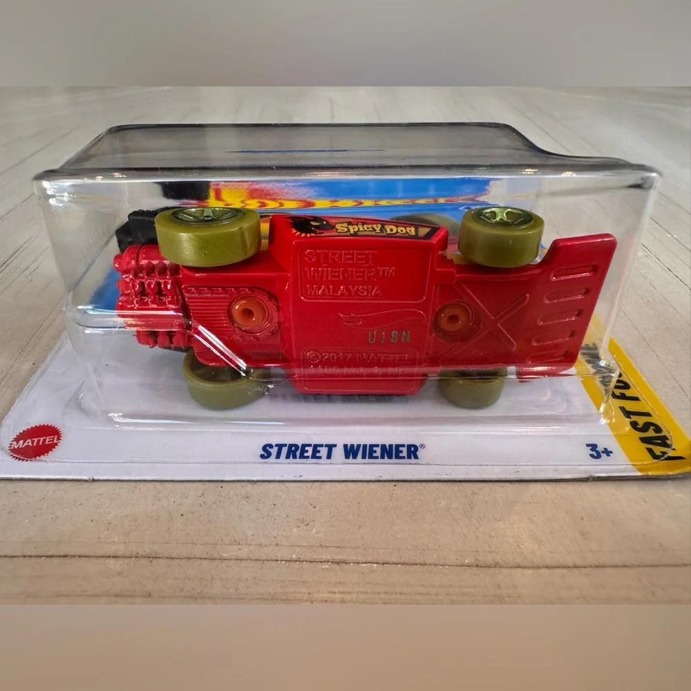 Hot Wheels Street Wiener “Spicy Dog” 85/250 – 2025 Fast Foodie 1/5